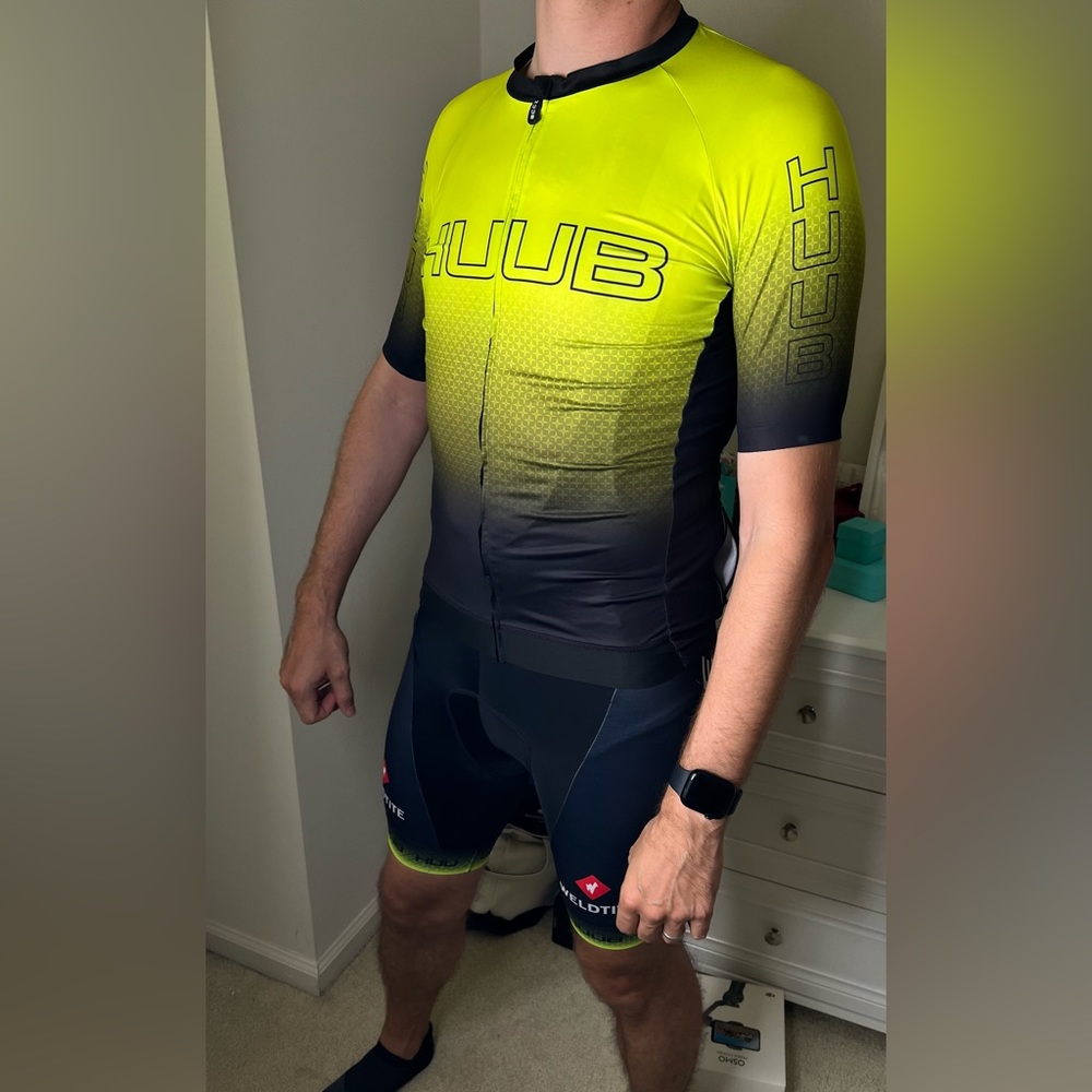 Cycling uniform HUUB size L